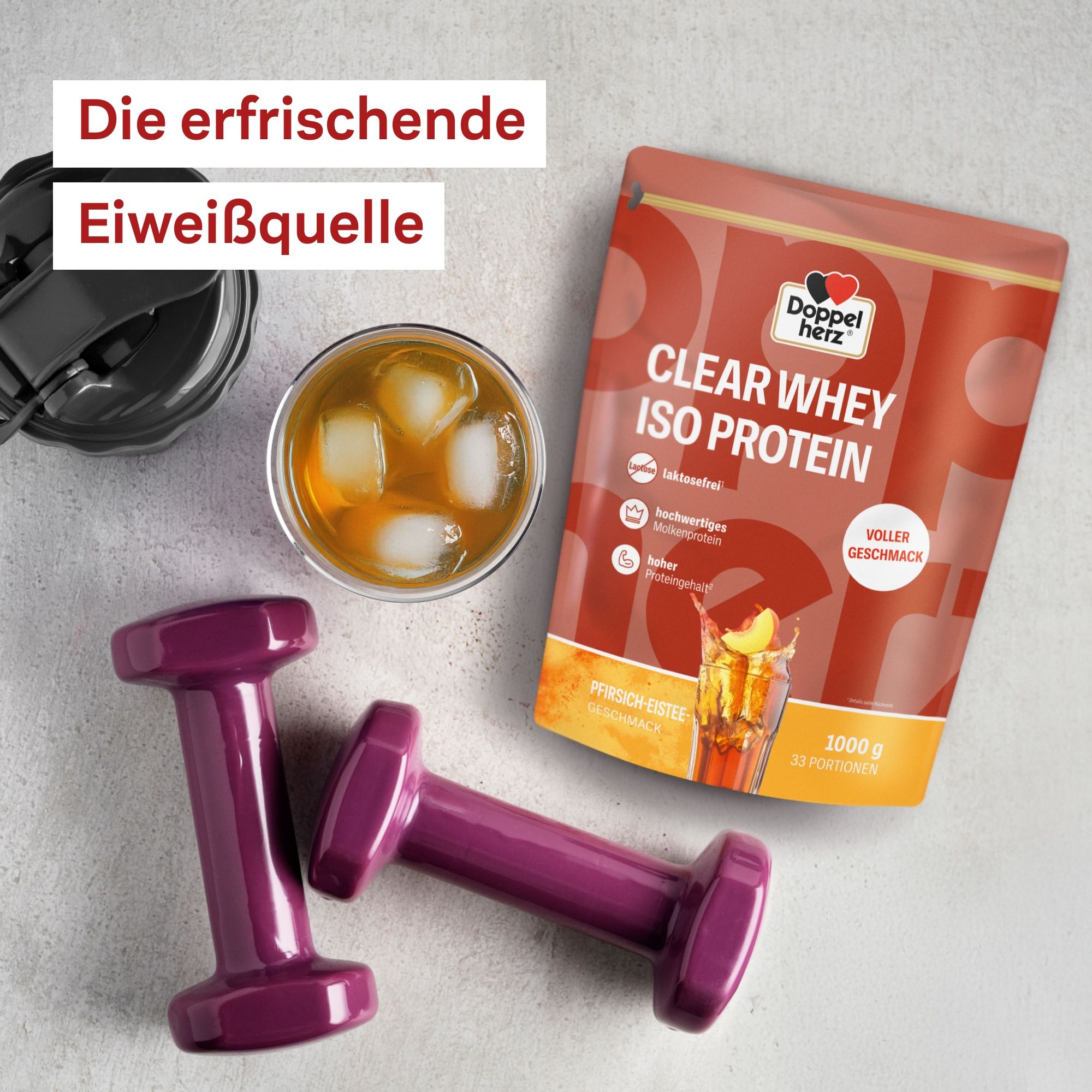 Produktverpackung, Glas mit Getränk und Eiswürfeln, Hanteln. Doppelherz CLEAR WHEY ISO PROTEIN.