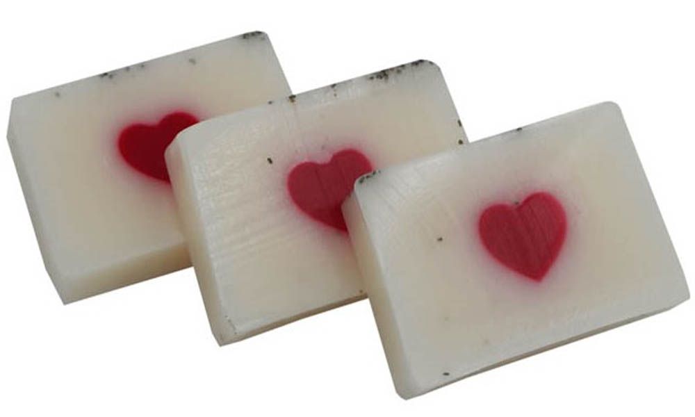 Handgemachte Glycerin Seife mit Ziegenmilch Love 100 g