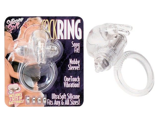 Transparenter Cockring mit Vibrationsfunktion. Verpackung mit Produktabbildung und Text: Silicone Soft, Snug Fit, Nubby Sleeve.