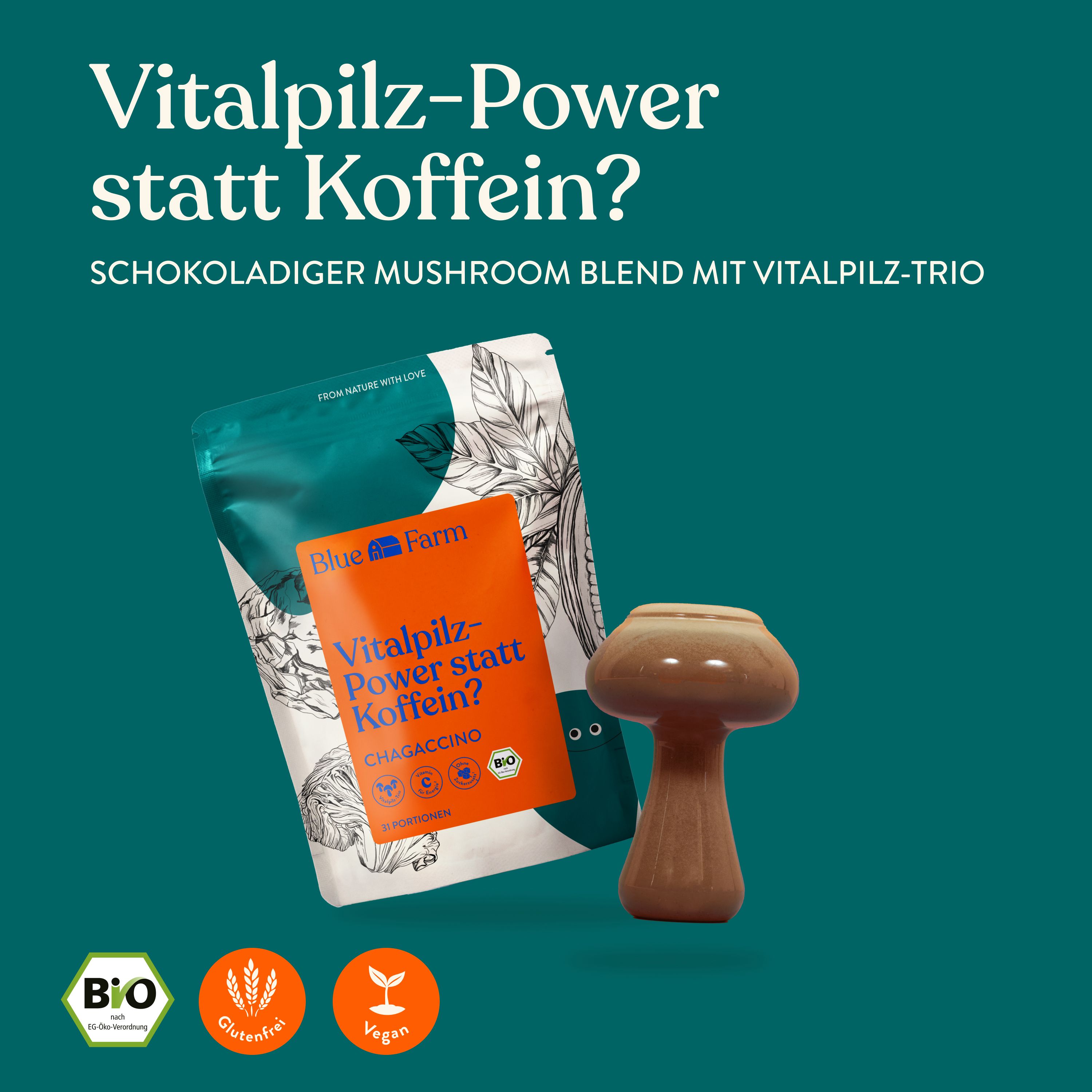 Produktabbildung mit Blue Farm Chagaccino-Verpackung und Pilz-Figur. Bio-Siegel, glutenfrei und vegan.