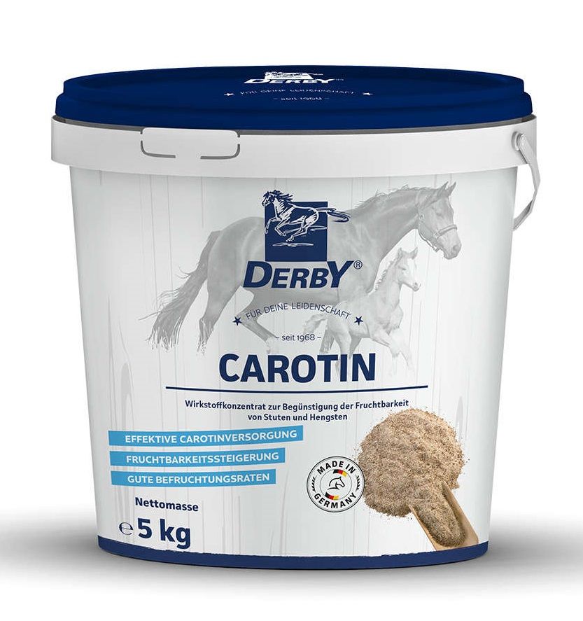 Eimer mit blauem Deckel. Aufschrift: Derby Carotin. Enthält Wirkstoffkonzentrat. Mit Logo und dem Hinweis "Made in Germany". Nettomasse: 5 kg.