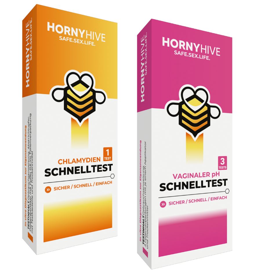 Zwei Verpackungen von Horny Hive Schnelltests. Links: Chlamydien Test. Rechts: Vaginaler pH Test. Beide mit Logo und Text.