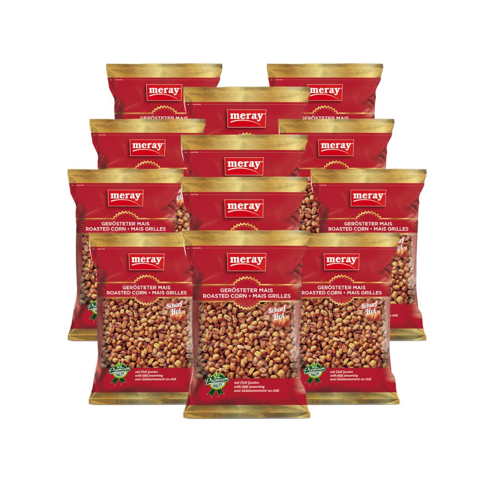 Mehrere Beutel gerösteter Mais. Rote Verpackung mit goldenen Akzenten und dem Logo "meray". Text: "GERÖSTETER MAIS".