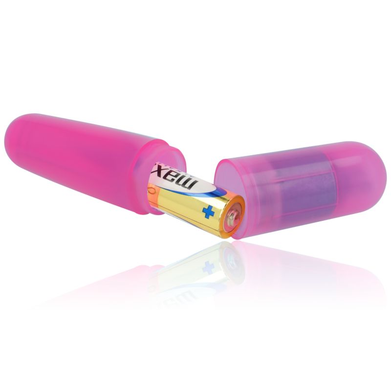 Rosa Vibrationskugel mit geöffneter Hülle. Eine AA-Batterie liegt im Inneren. Die Hülle ist transparent.