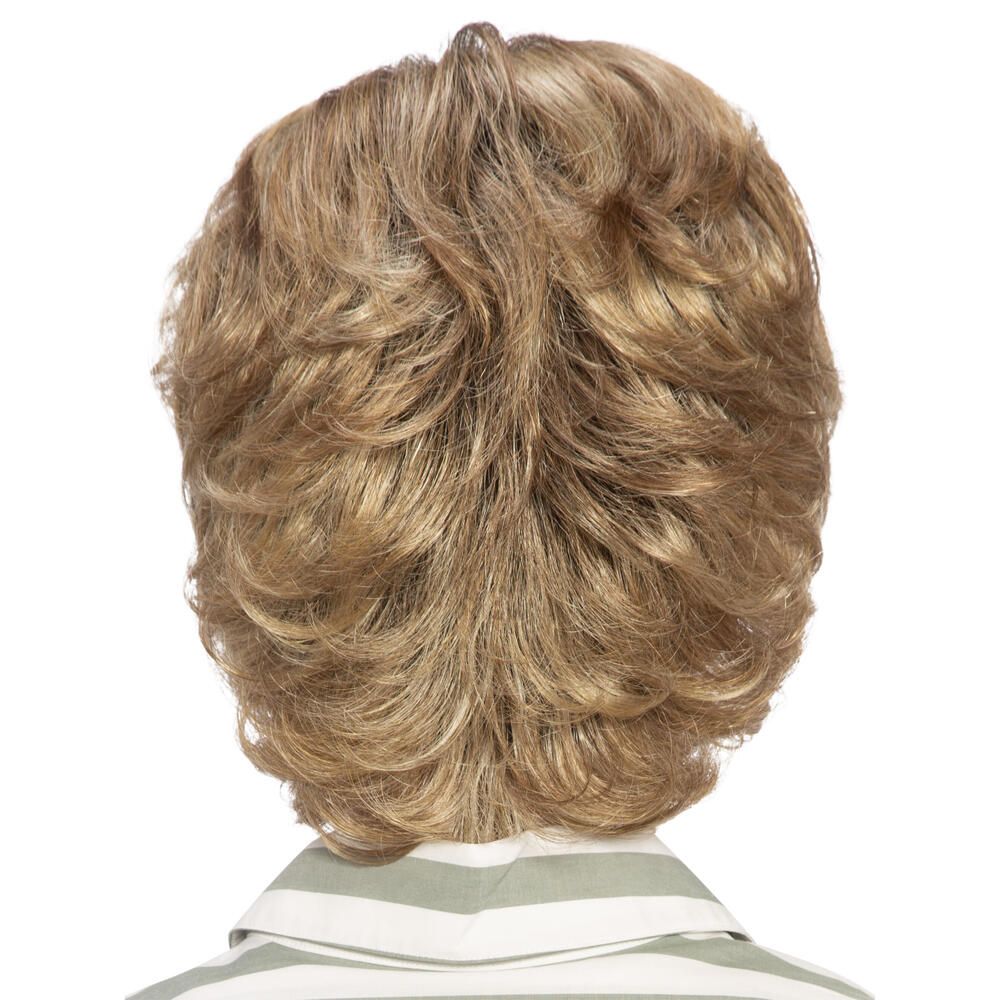 Rückansicht einer blonden Perücke mit kurzem, gewelltem Haar. Person trägt gestreiftes Hemd.