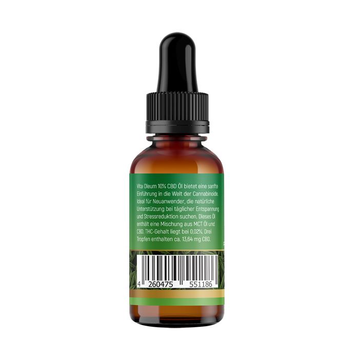 Braune Glasflasche mit schwarzer Pipette. Grün-weißes Etikett mit Text und Barcode. Vita Oleum 10% CBD-Öl.