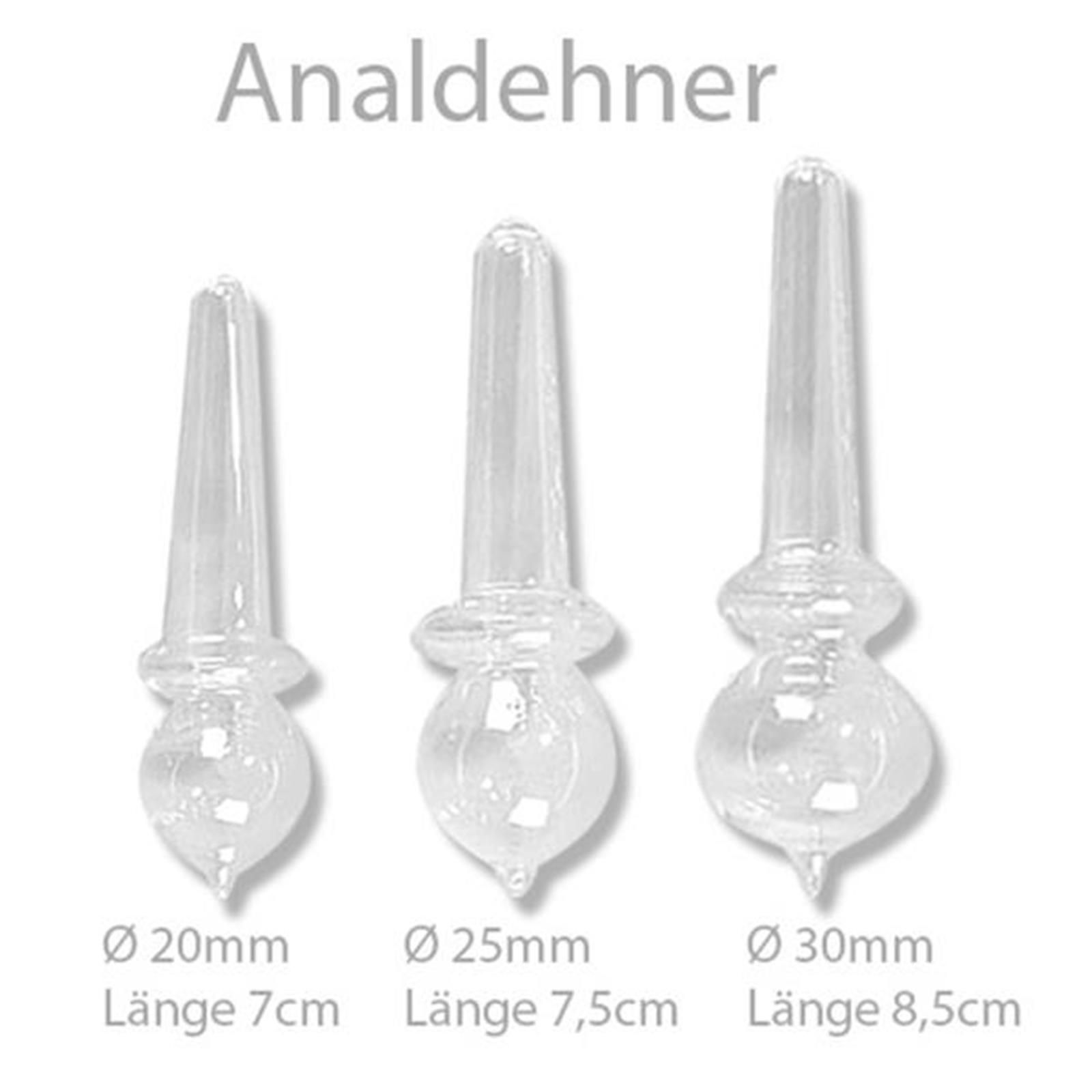 Drei Glas-Analdehner. Durchmesser: 20, 25, 30 mm. Länge: 7, 7,5, 8,5 cm. Transparentes Glas, konische Form mit rundem Griff.