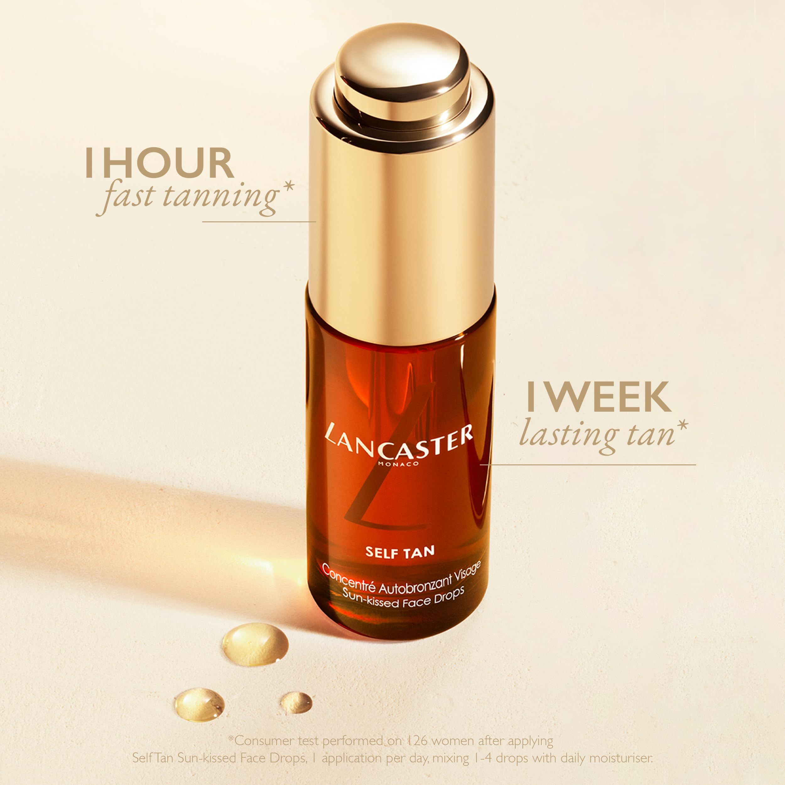 Braune Glasflasche mit goldfarbenem Deckel. Aufschrift: Lancaster, Self Tan, Sun-kissed Face Drops. Text: 1 Stunde, 1 Woche.