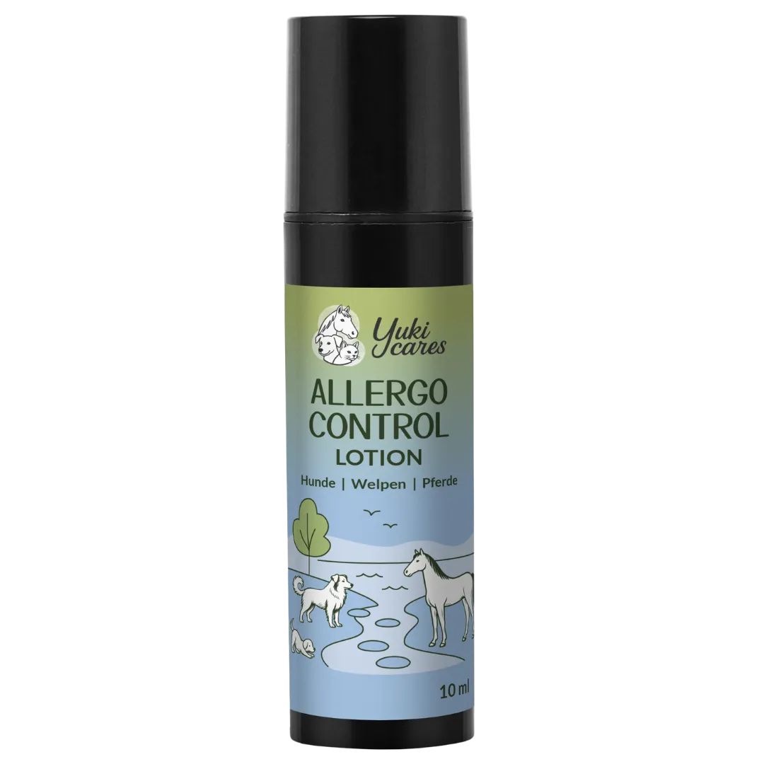 Lotion-Flasche mit schwarzem Deckel. Aufschrift: Allergo Control Lotion für Hunde, Welpen und Pferde. 10 ml.