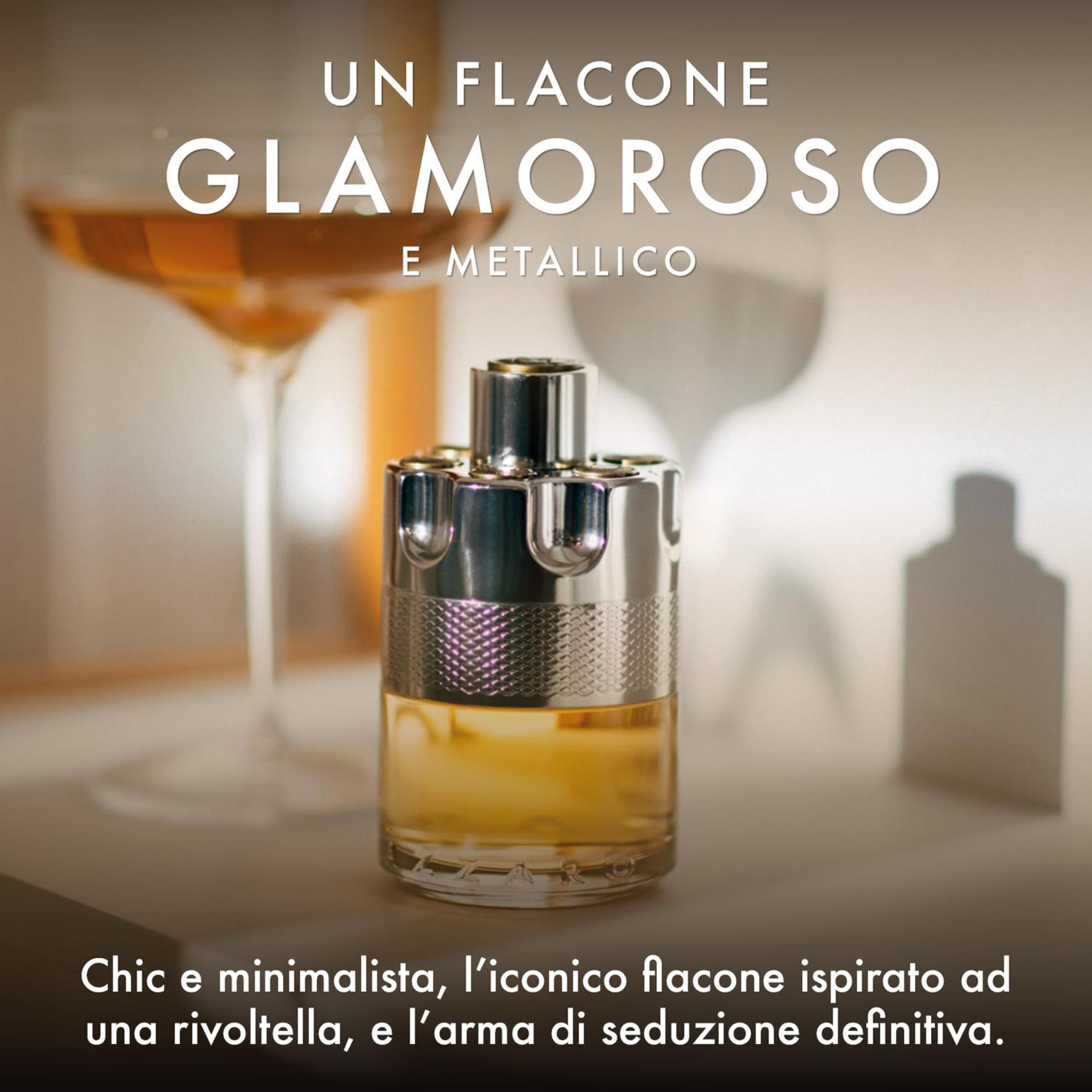 Azzaro Wanted Eau de Toilette Flakon in glamouröser und metallischer Ausführung, inspiriert von einem Revolver.