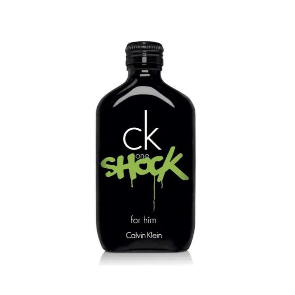 Schwarze Flasche mit grünem Schriftzug. Aufschrift: ck one SHOCK for him. Eau de Toilette Spray.