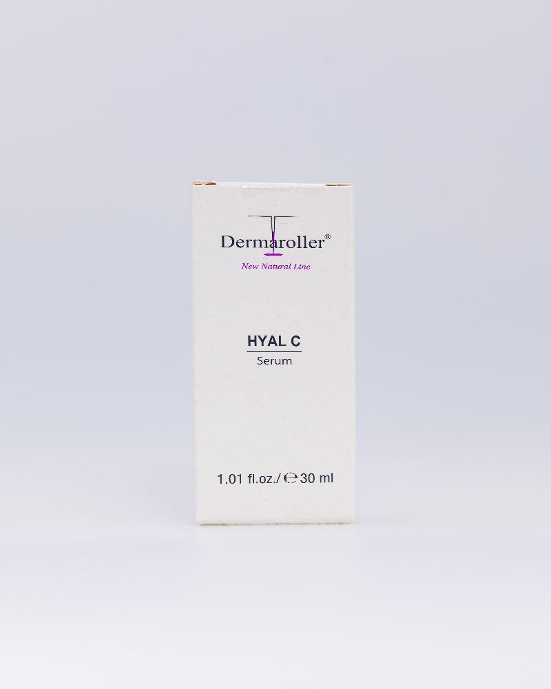 Dermaroller Hyal C Serum Kartonverpackung mit Produktinformationen und 30 ml Inhalt.