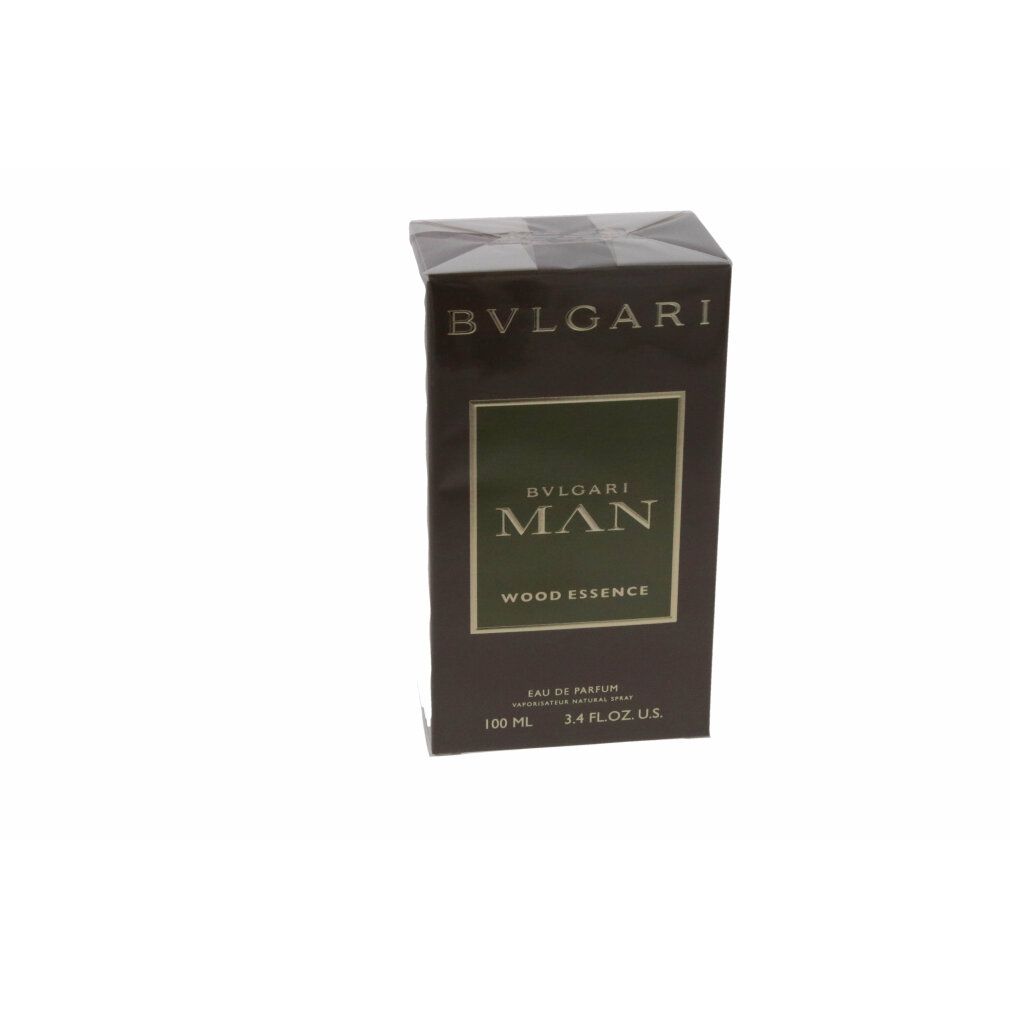 Bvlgari Man Wood Essence Edp Spray in Verpackung. Braune Schachtel mit grünem Etikett. Text: Bvlgari Man Wood Essence.
