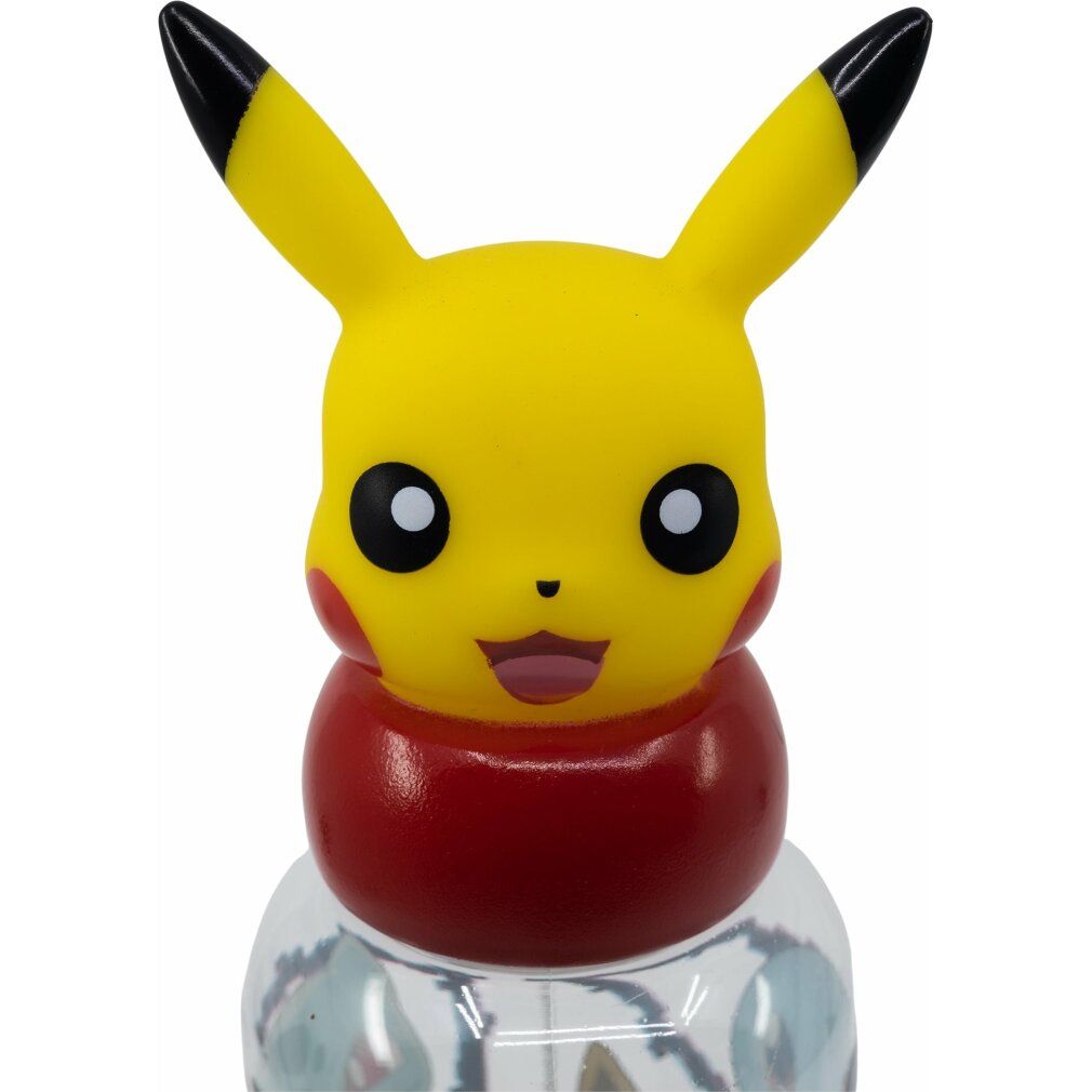 Nahaufnahme des Pikachu-Deckels einer Trinkflasche. Gelber Kopf mit schwarzen Ohren, roter Hals und transparente Flasche.