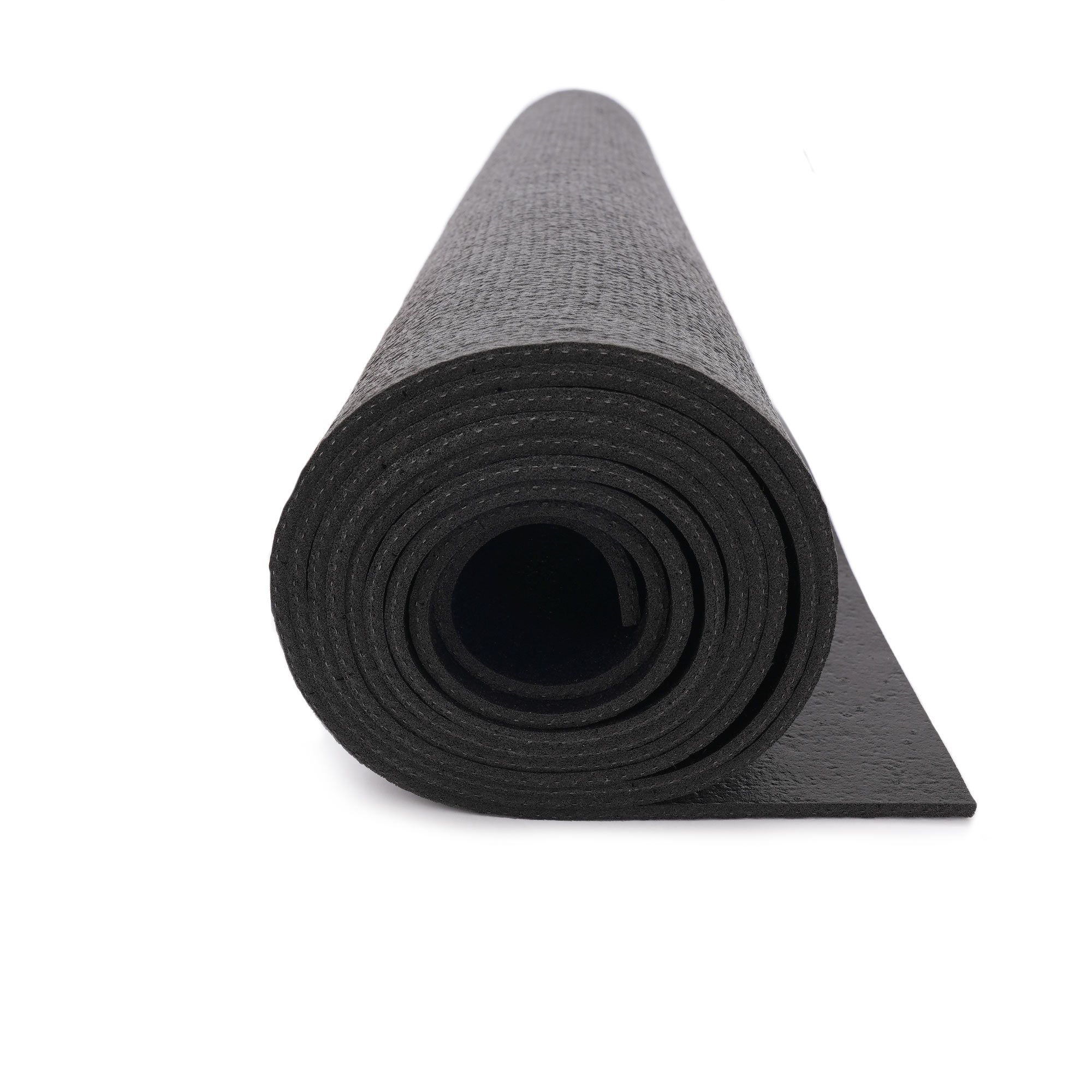 Schwarze Yogamatte, aufgerollt. Texturierte Oberfläche für Halt. Material: Gummi.