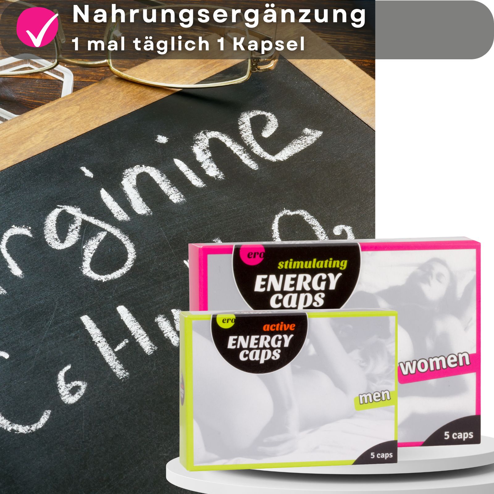 Boxen und Kapseln. Text. Frau und Mann im Hintergrund.