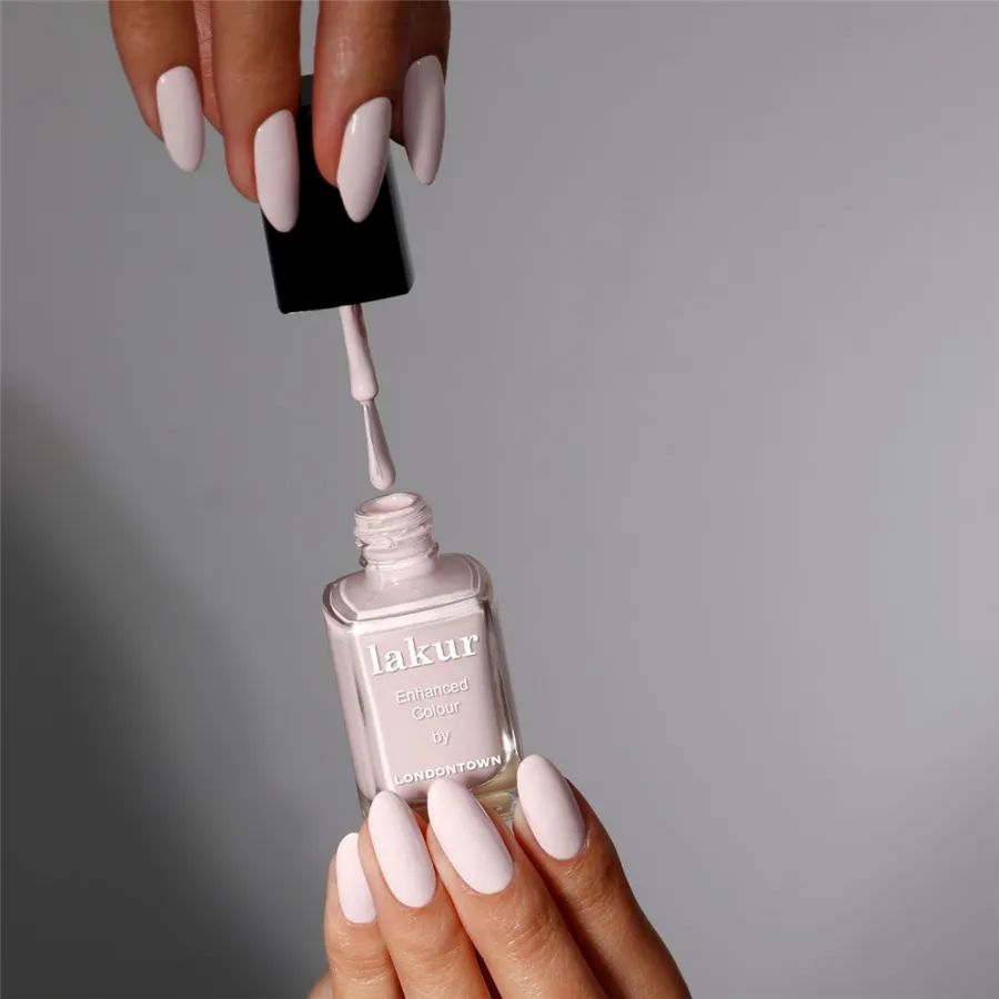 LONDONTOWN lakur Macaroon at Noon Nagellack