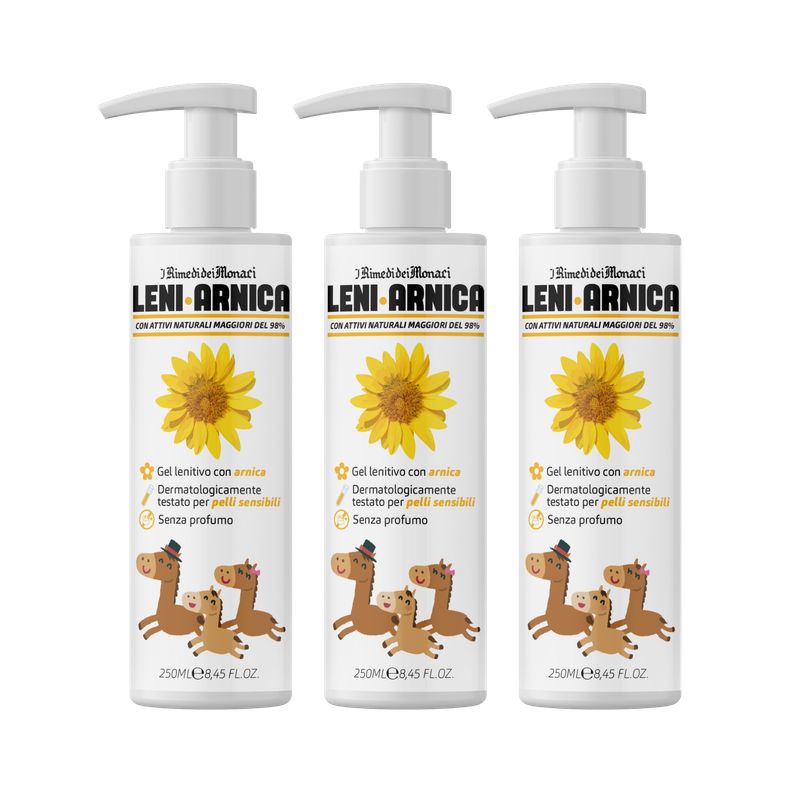 Drei Flaschen Gel mit Pumpverschluss. Auf jeder Flasche steht "LENI ARNICA" und ein Sonnenblumen-Motiv. Text in italienischer Sprache.