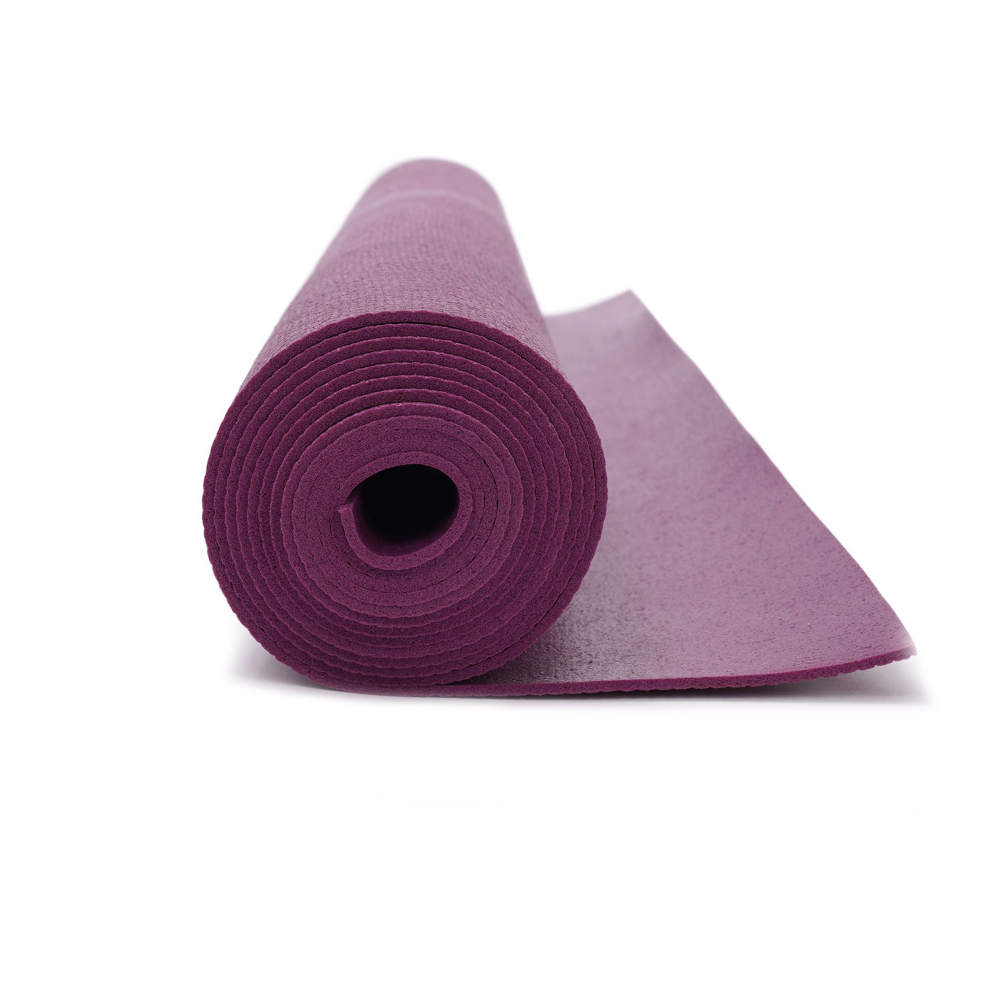 Aufgerollte Yogamatte in Pflaumenlila, Seitenansicht, zeigt die Dicke und Textur.