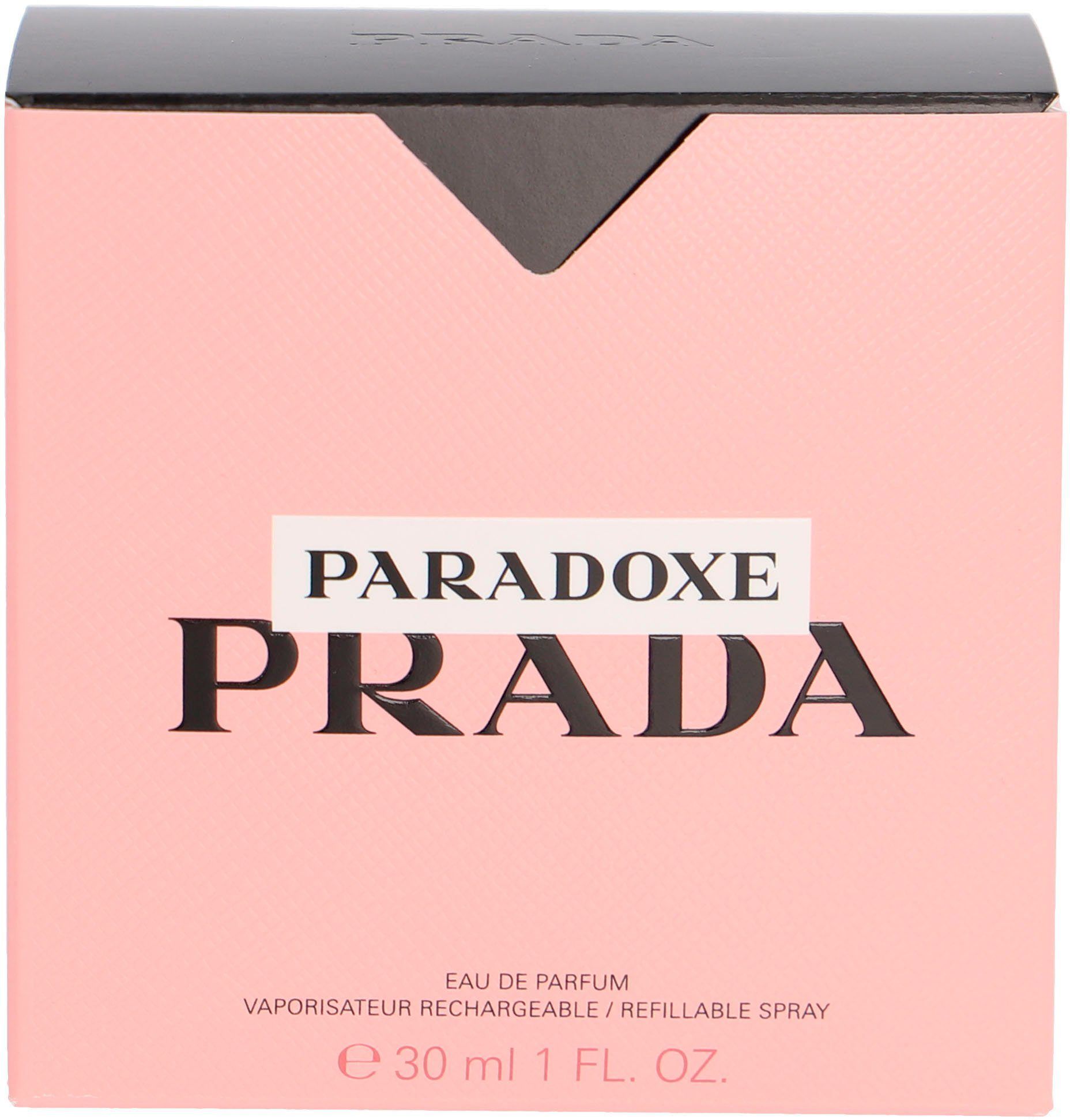 Rosa Verpackung mit schwarzem Deckel. Text: PARADOXE, PRADA, Eau de Parfum, 30 ml.
