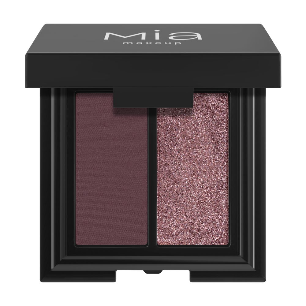 Una palette Mia Makeup DOUBLE MATCH EYESHADOW DUO in un astuccio nero quadrato. Contiene due colori di ombretto: un prugna scuro e una tonalità rosa scintillante. Il logo Mia Makeup è visibile sul coperchio.