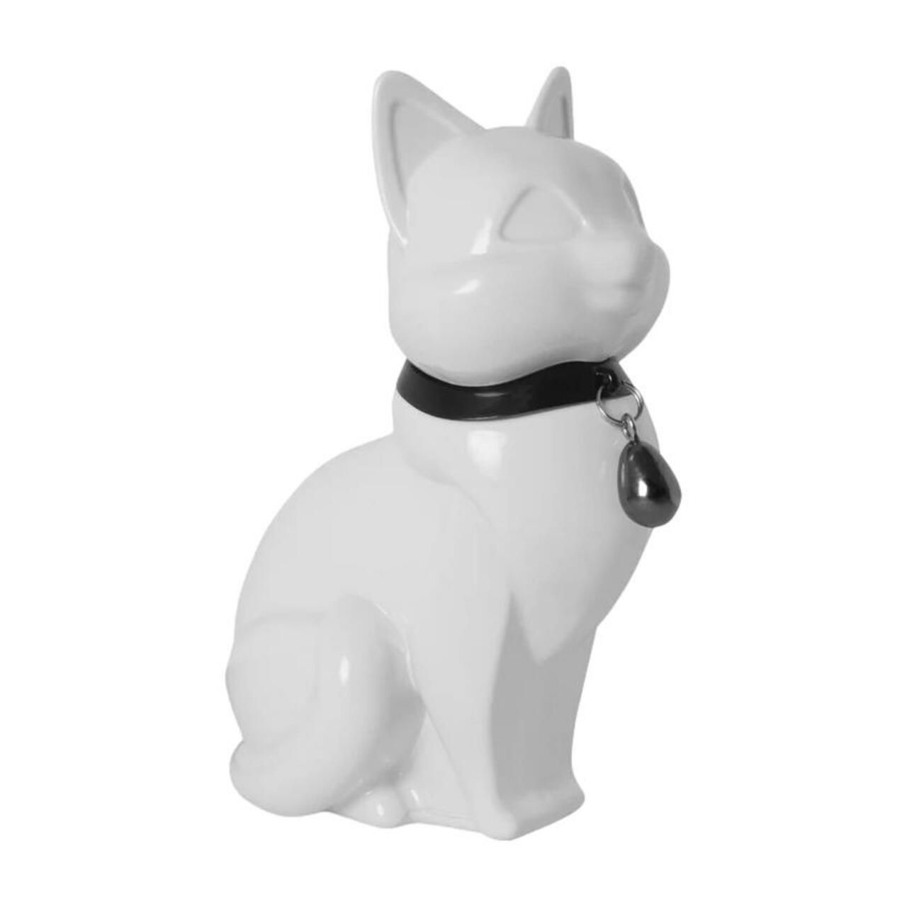 Weiße Katzenfigur mit schwarzem Halsband und Anhänger. Detailreiche Darstellung.