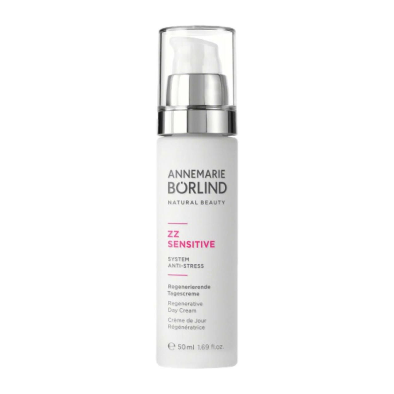 Weiße Creme-Flasche mit silbernem Deckel. Aufschrift: ANNEMARIE BÖRLIND, ZZ SENSITIVE, Regenerierende Tagescreme. 50 ml.