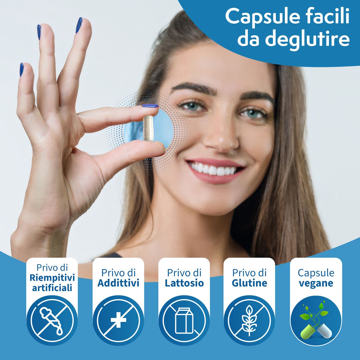 Donna tiene una capsula tra le dita. Testo: Capsule facili da deglutire, senza additivi, lattosio, glutine, capsule vegane.