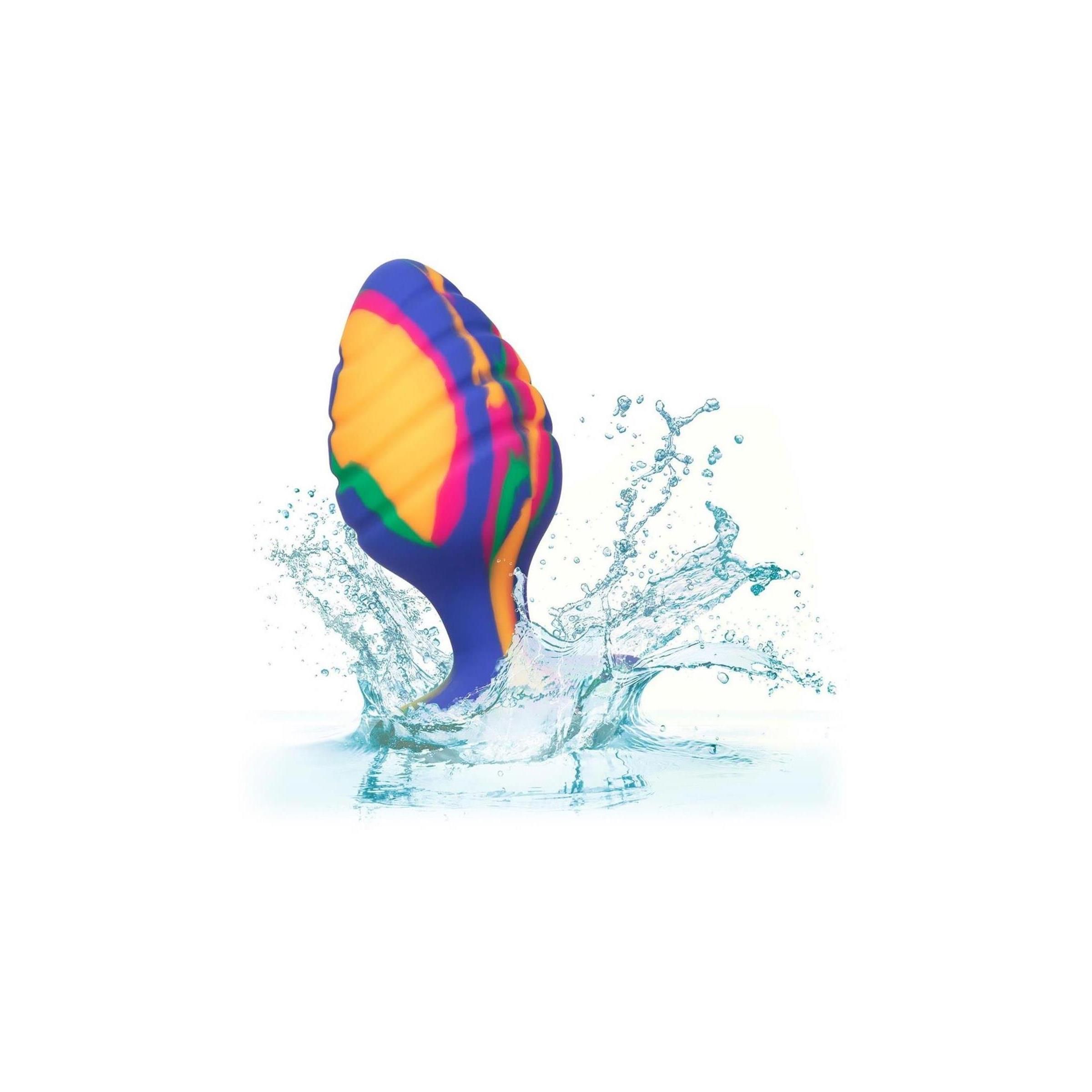 Analplug im Wasser. Farben: Pink, Grün, Blau und Orange. Mit Saugnapf.