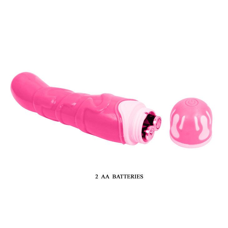 Pinkfarbener Vibrator mit geriffelter Oberfläche. Batteriefach mit 2 AA-Batterien. Abnehmbare Kappe.