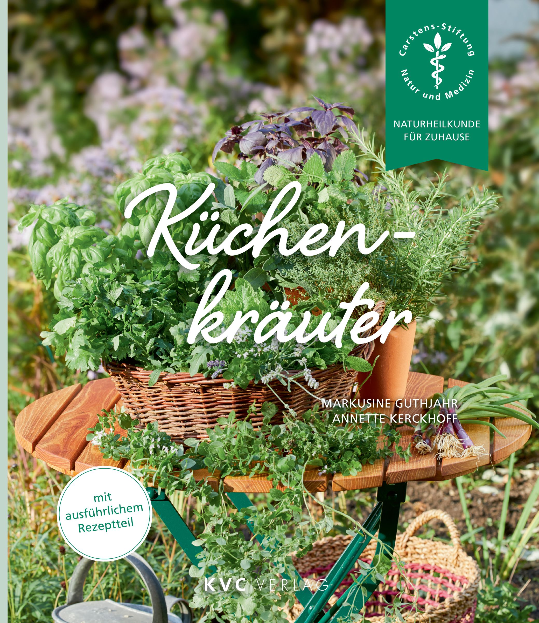 Buch mit dem Titel "Küchenkräuter". Auf einem Tisch Korb mit Kräutern. Logo der Carstens-Stiftung.