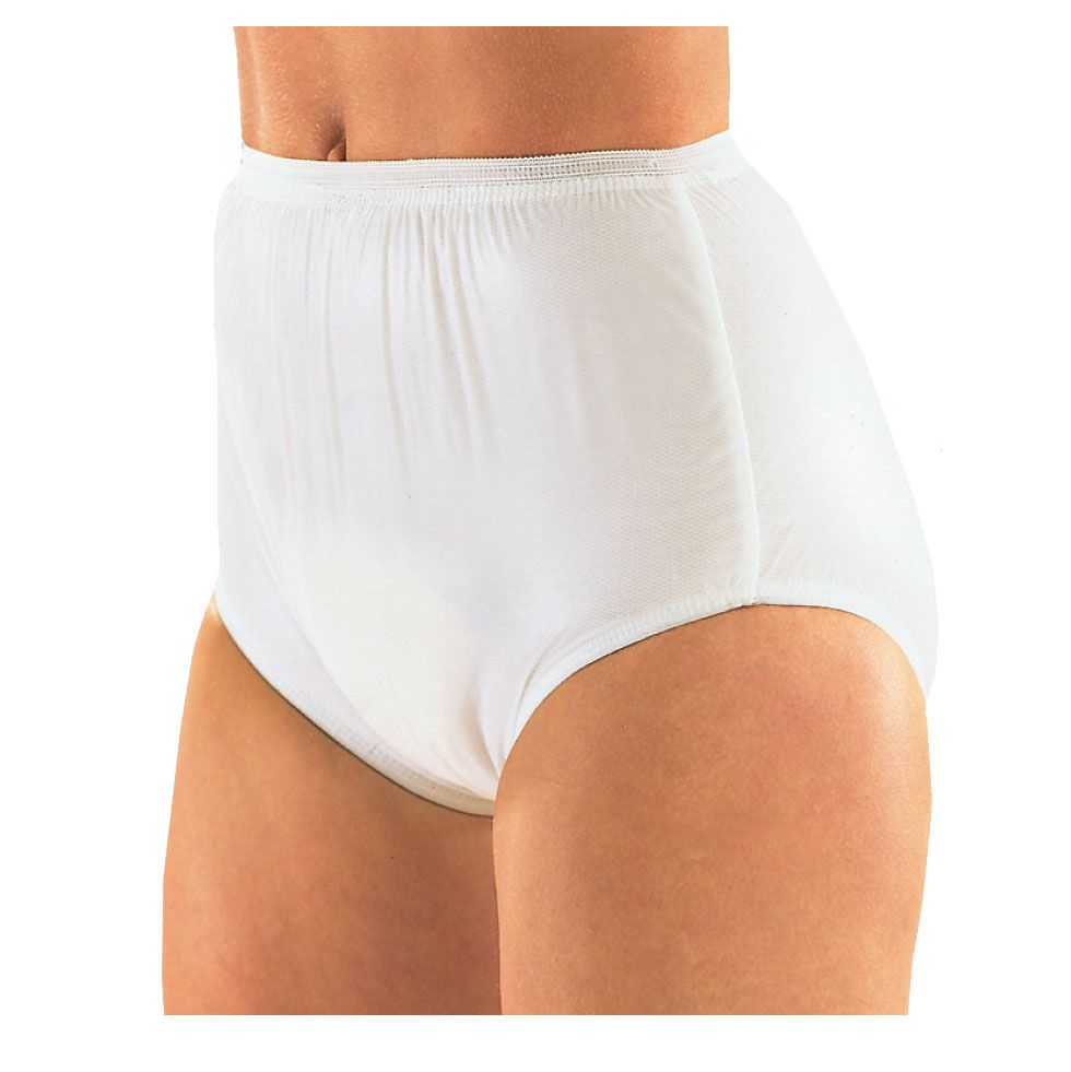 Weißer Inkontinenz-Slip mit Innenfutter. Elastischer Bund und Beinabschlüsse. Seitliche Ansicht, getragen von einer Person.