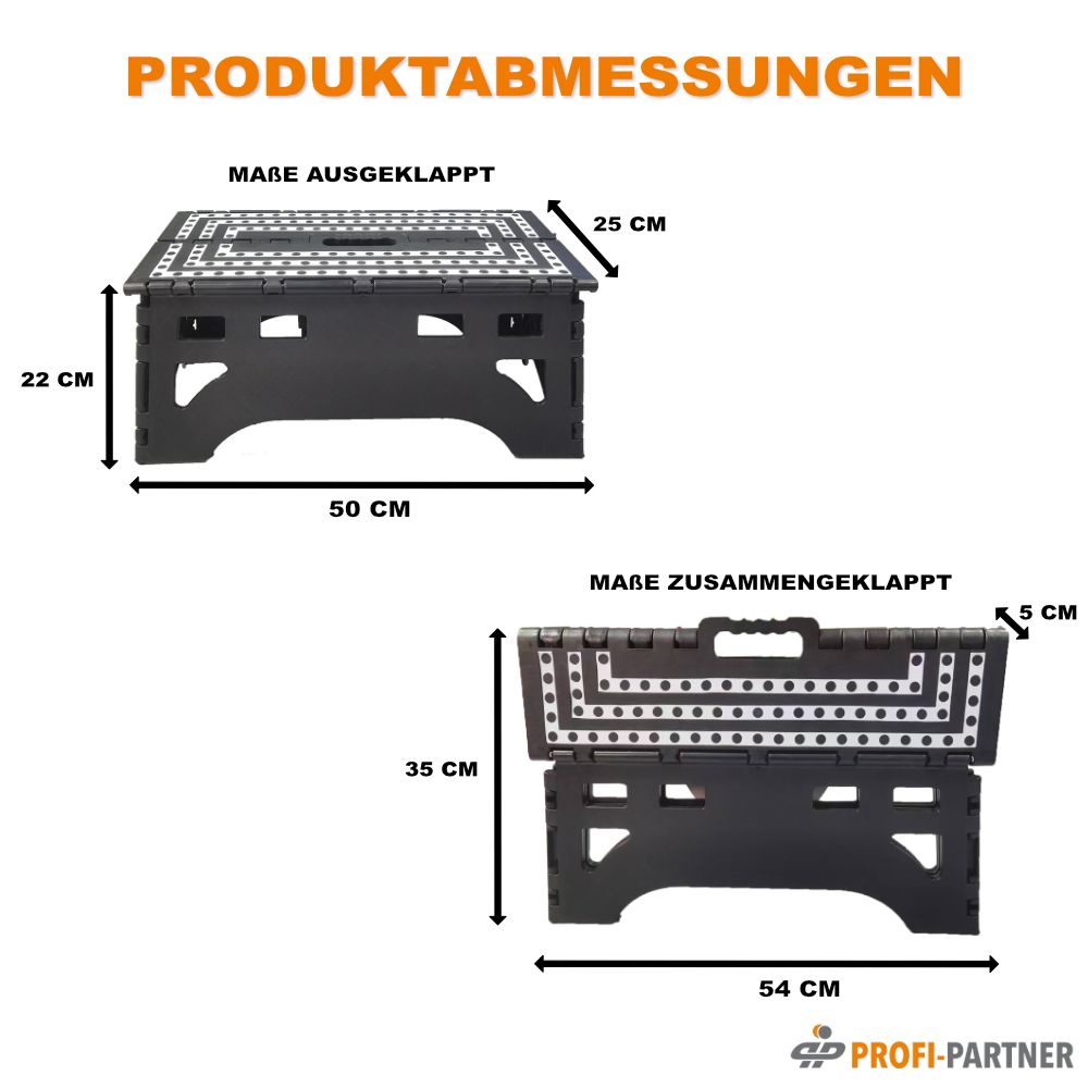 Eine Frau benutzt einen schwarzen, faltbaren Tritthocker XL, um in eine Küchenoberschrank zu greifen.