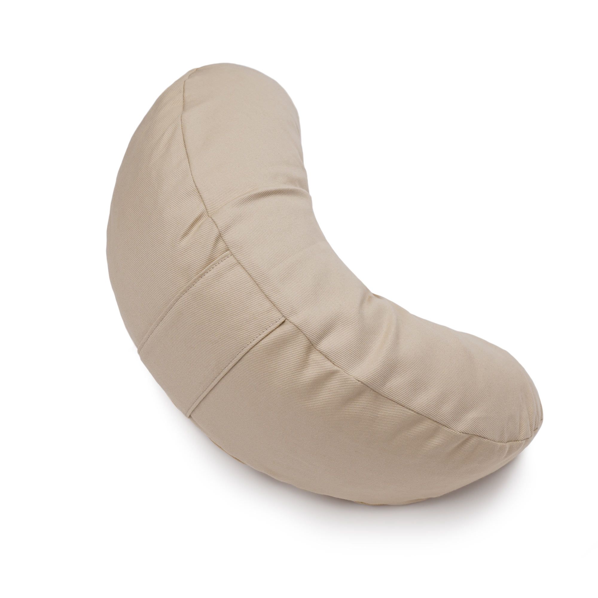 Sandfarbenes Yogakissen in Mondform, Seitenansicht.