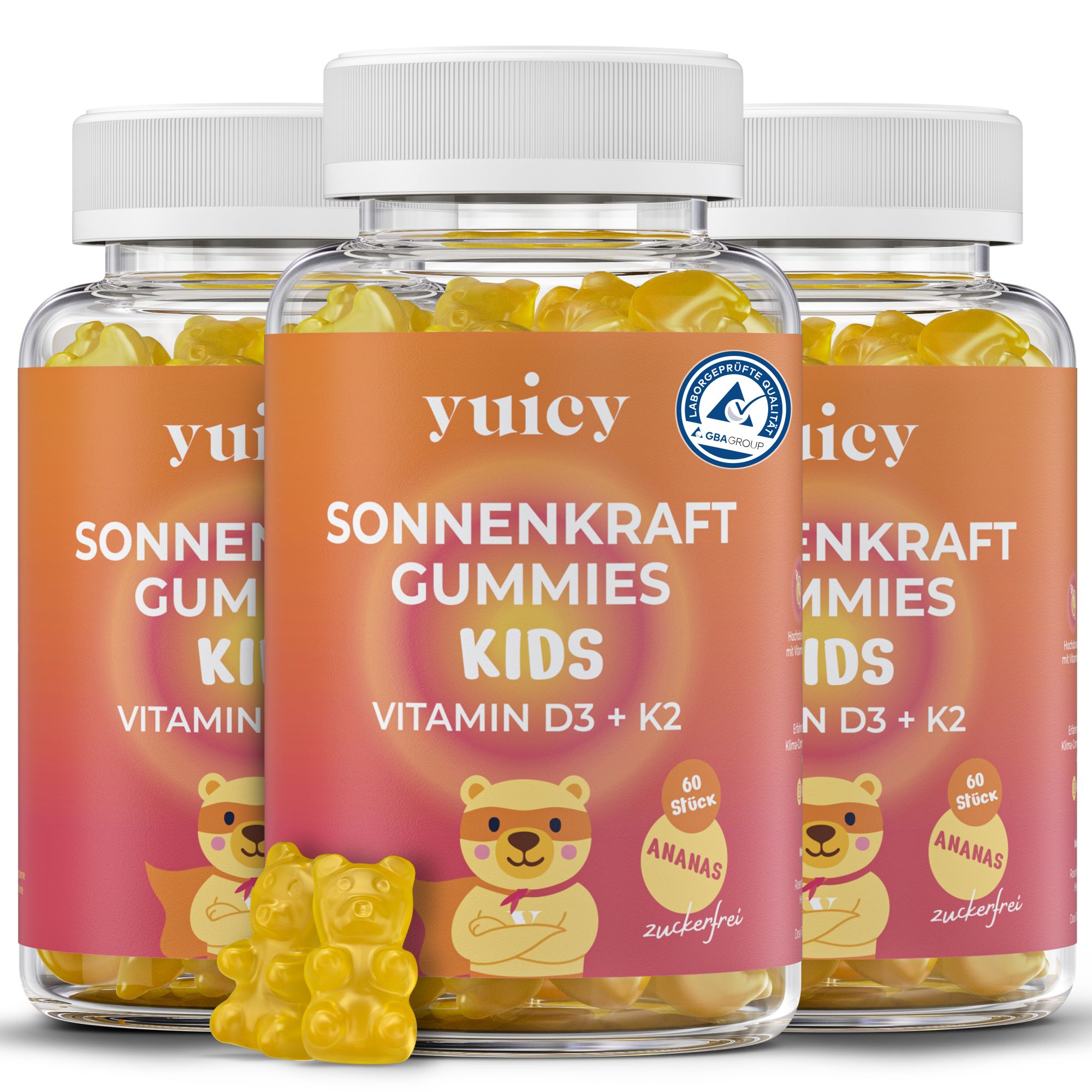 Drei Flaschen yuicy® Sonnenkraft Gummies KIDS. Aufschrift: Vitamin D3 + K2. Mit Gummibärchen. Siegel.