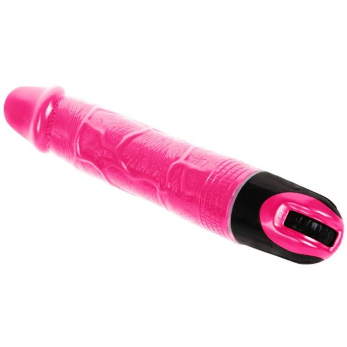 Pinkfarbener Vibrator mit schwarzem Griff. Schräge Ansicht. Geriffelte Oberfläche, abgerundete Spitze.