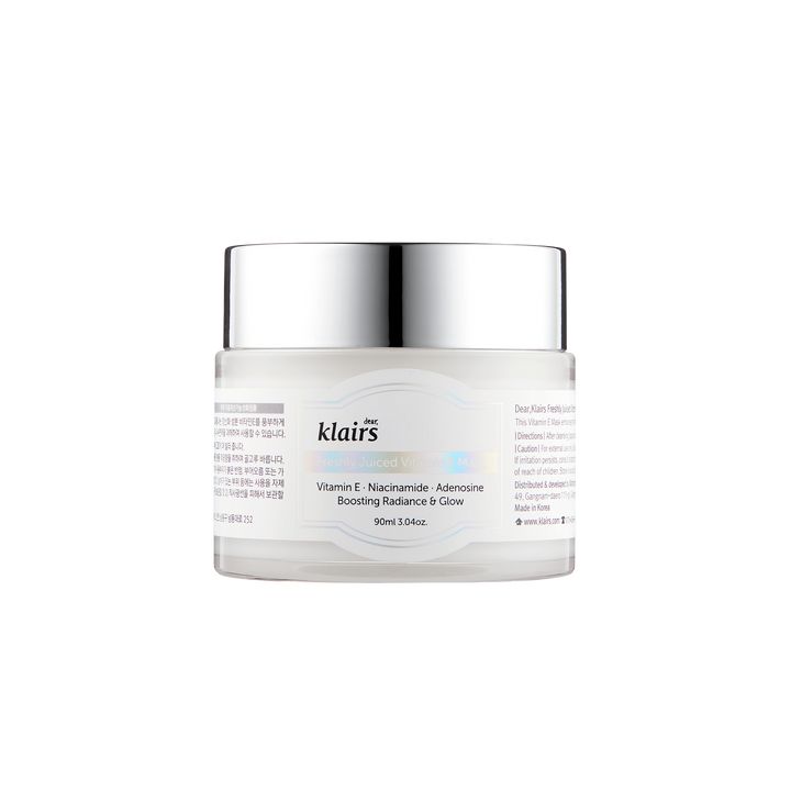Cremebehälter mit silbernem Deckel. Aufschrift: klairs, Freshly Juiced Vitamin E Mask. 90ml.