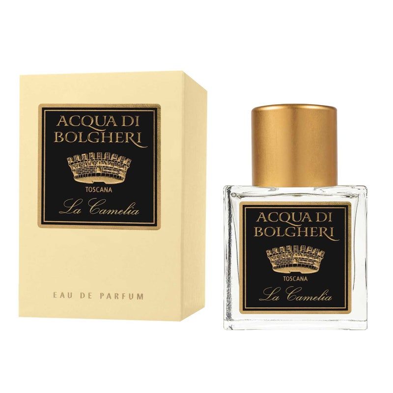 Parfümflakon und Verpackung. Schwarzes Etikett mit goldener Schrift: Acqua di Bolgheri, La Camelia. Goldener Verschluss.