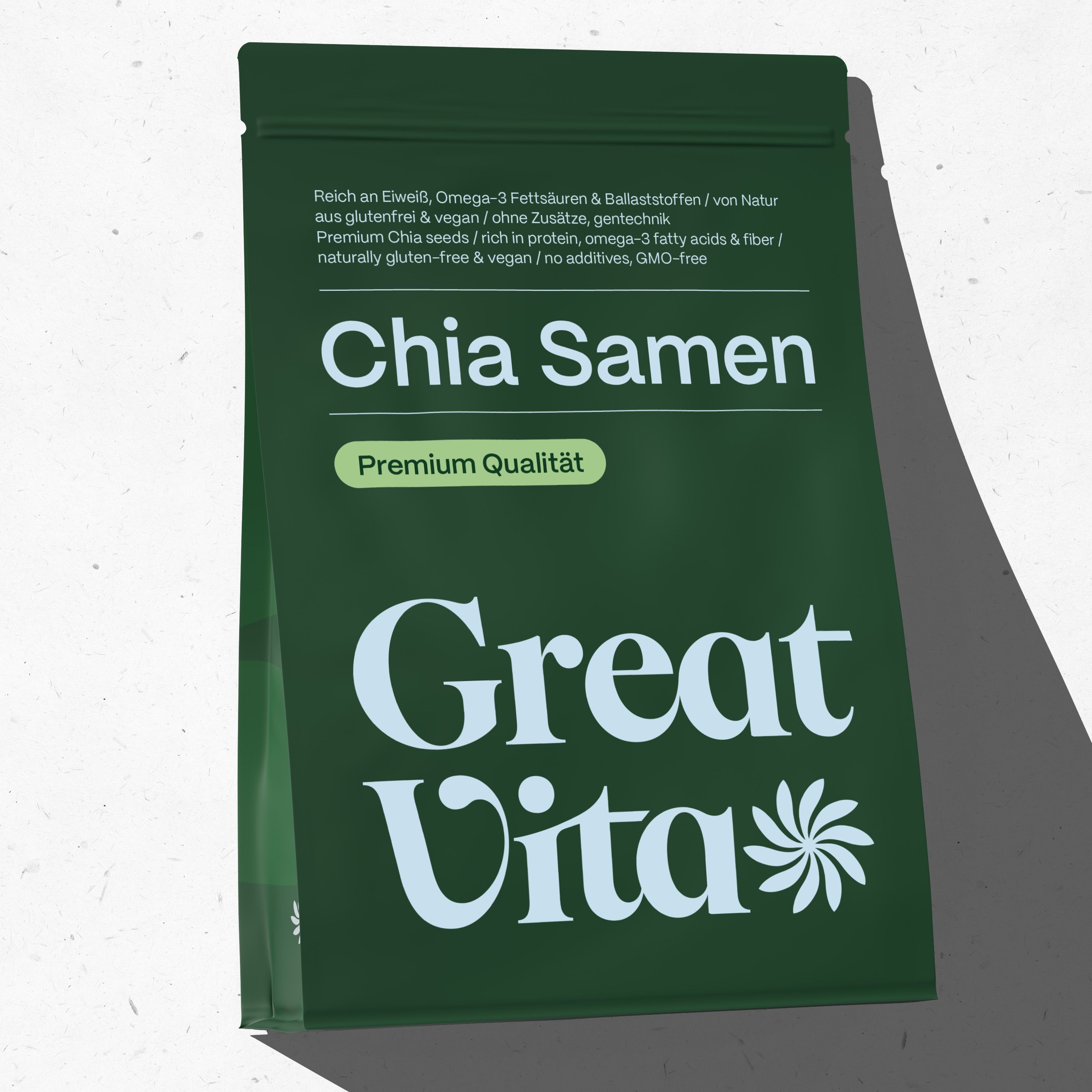 Grüne Verpackung mit Chia Samen. Text: Chia Samen, Premium Qualität, Great Vita Logo. Enthält Omega-3 Fettsäuren und Ballaststoffe.