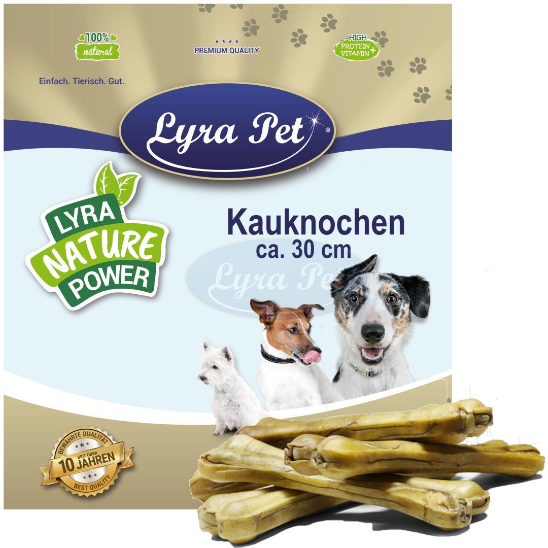 Lyra Pet Kauknochen ca. 30 cm. Mehrere Knochen auf Packung und vor Hunde-Porträts. Verpackung mit Logo und Text.