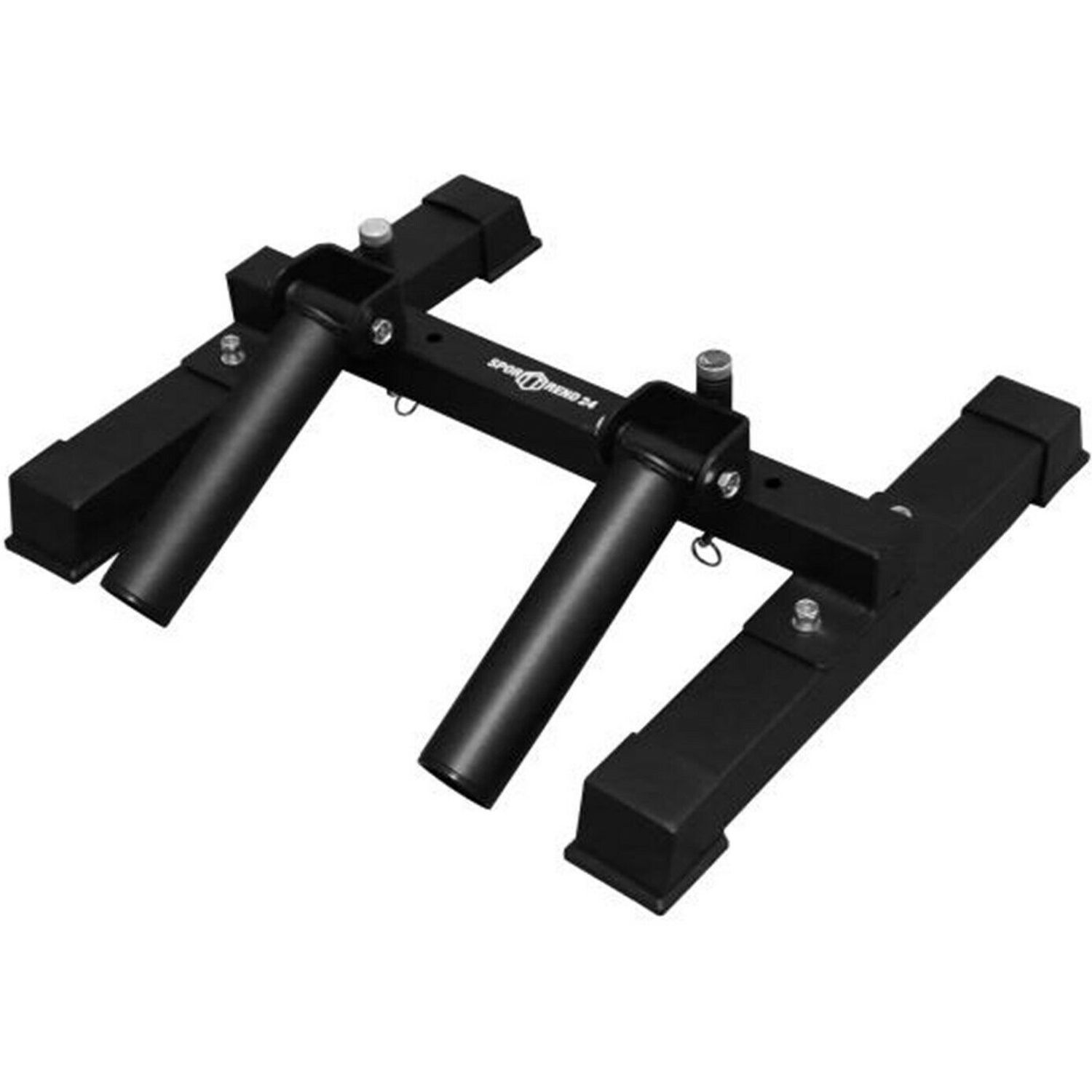 Schwarzer T-Bar Row Langhanteltrainer. Schräge Ansicht. Zwei Griffe, zwei Stützen, Querbalken mit Logo.