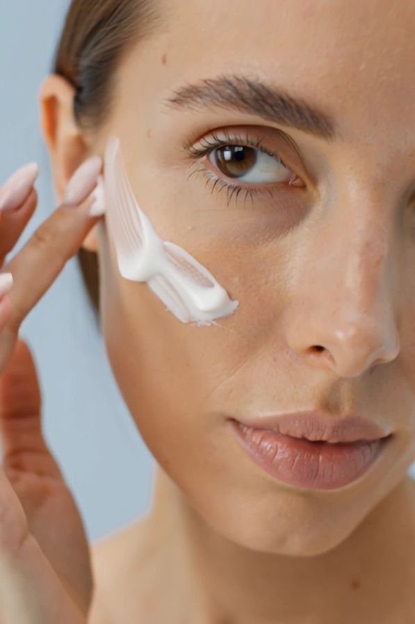 Hyaluronsäure Aufpolsternde Tagescreme SPF 25 RECO SKINLAB