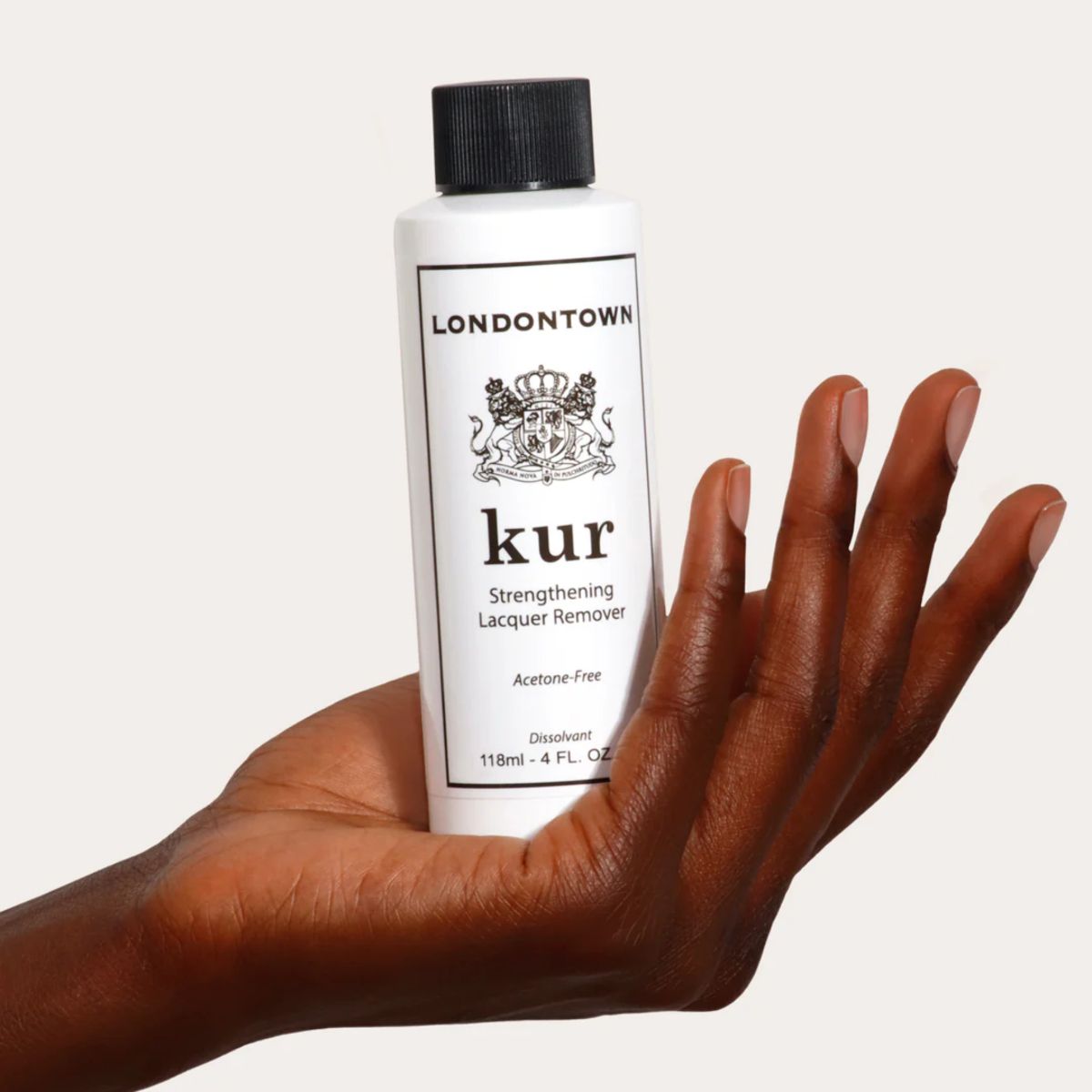 LONDONTOWN Kur Strengthening Lacquer Remover Stärkender Nagellackentferner