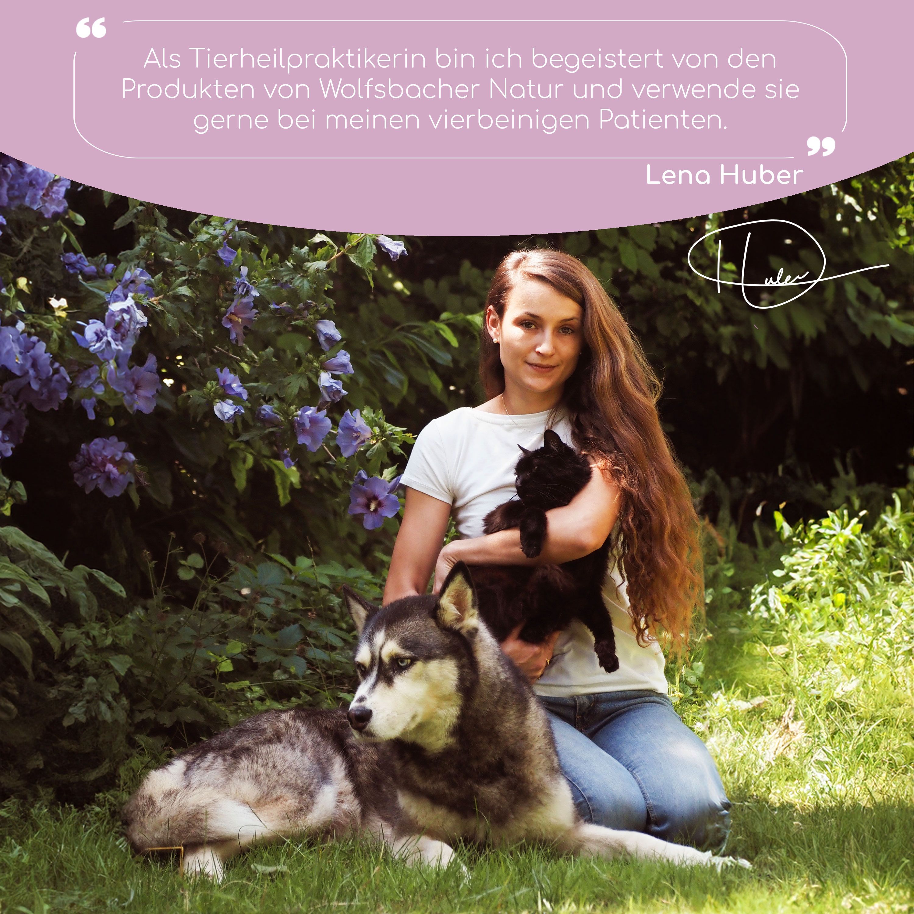 Frau mit Hund und Katze im Garten. Zitat: Begeistert von den Produkten von Wolfsbacher Natur.