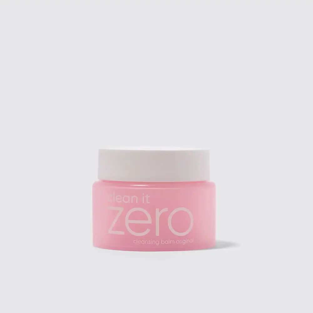 Kleiner, rosa Tiegel mit weißem Deckel. Aufschrift: clean it zero, cleansing balm original.