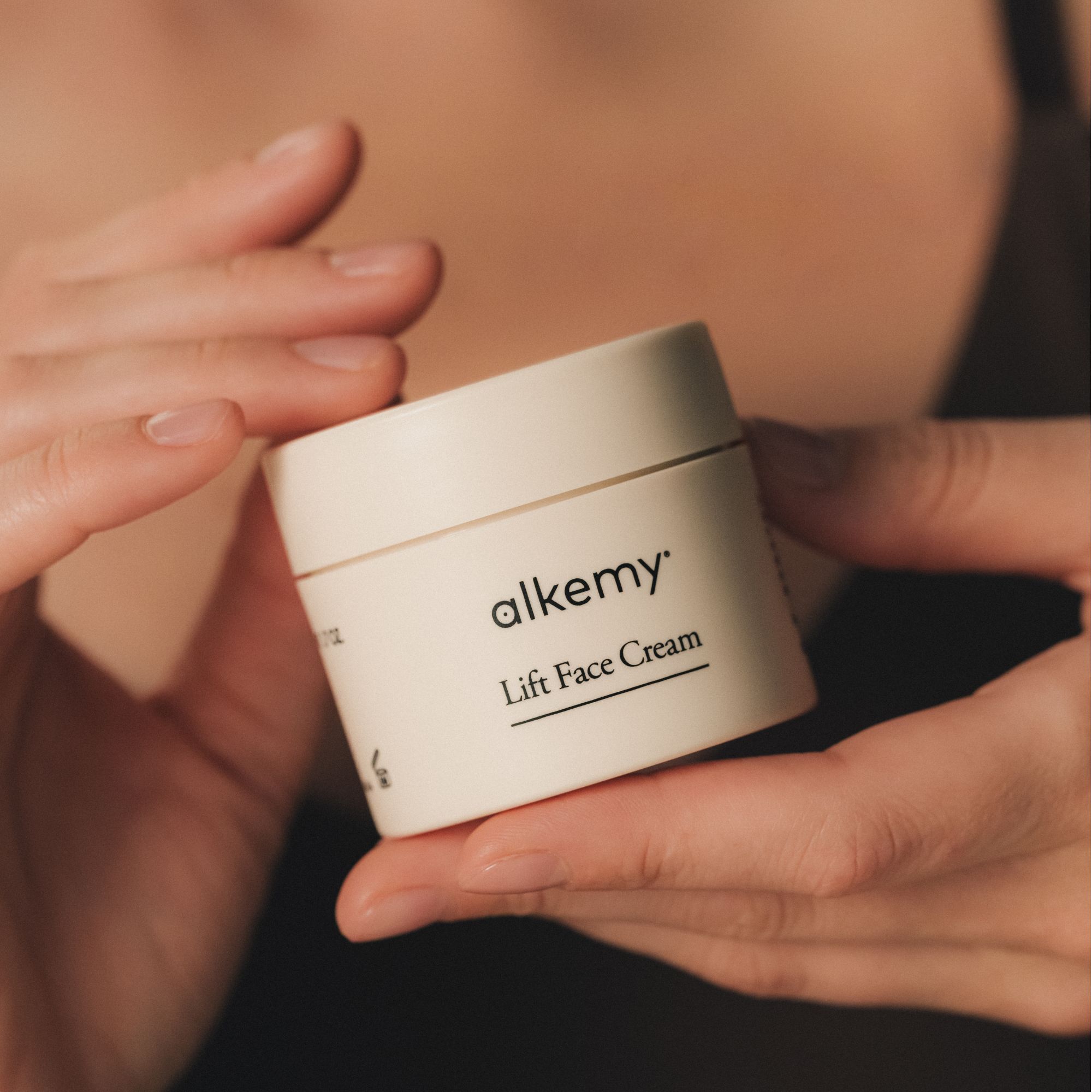 Alkemy Anti Falten Creme mit Kollagen und Hyaluronsäure, Anti Aging Wirkung mit Lifting Effekt