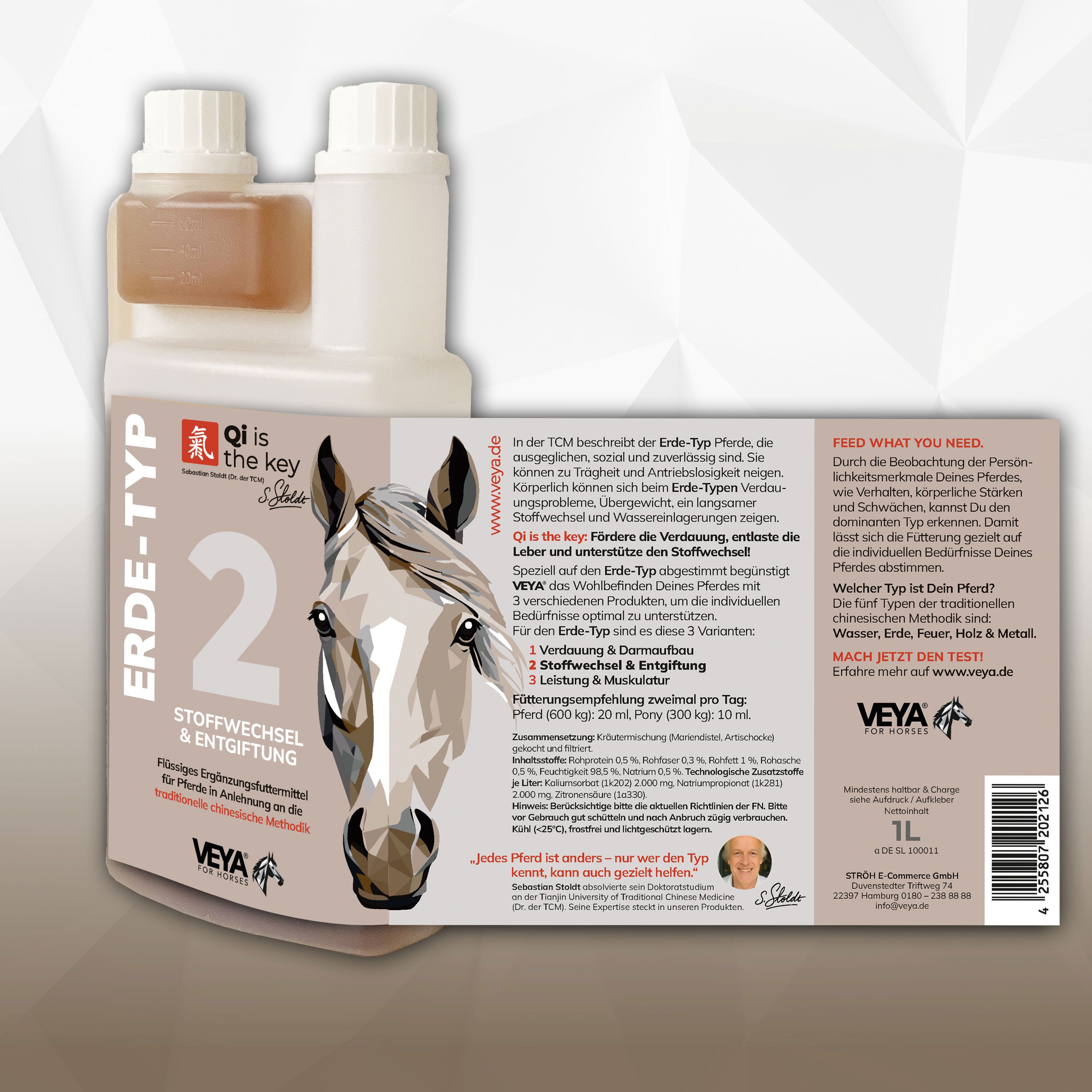 Produktflasche mit Etikett. Aufschrift: ERDE-TYP 2 Stoffwechsel & Entgiftung. Veya Logo und Pferdeportrait. Text und Dosierung.