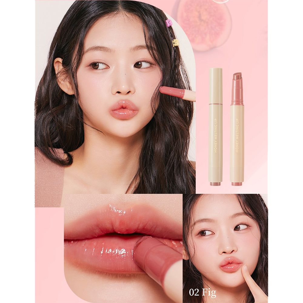 Frau trägt Lippenstift auf. Nahaufnahme von Lippen. Produktabbildung: NATURE REPUBLIC Honey Melting Lip Lip Gloss 02 Fig.