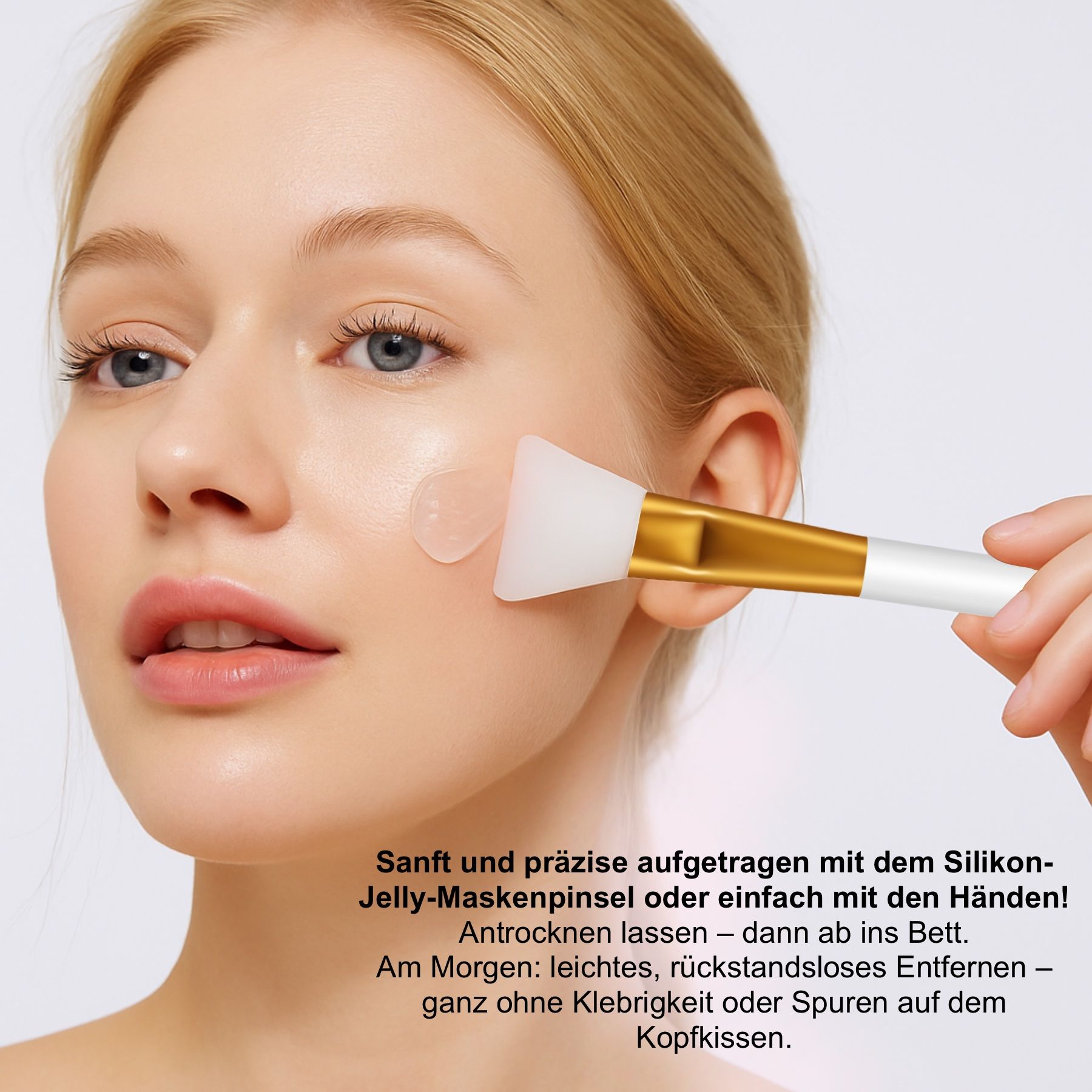 Frau trägt Medicube Collagen Night Wrapping Mask auf