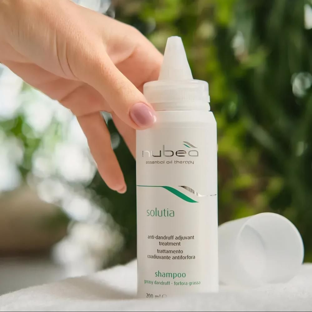 Haarshampoo Solutia Shampoo gegen fettigen Schuppen